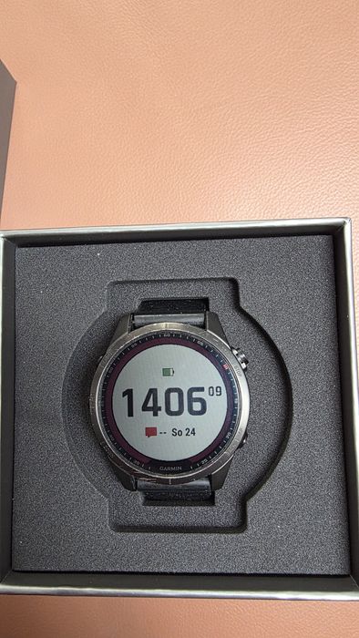 Garmin fenix 7s sapphire solar