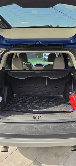 автомобиль  ford escape