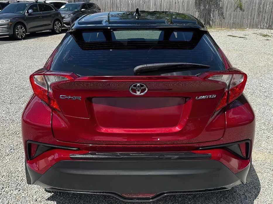 Toyota C-HR      2017