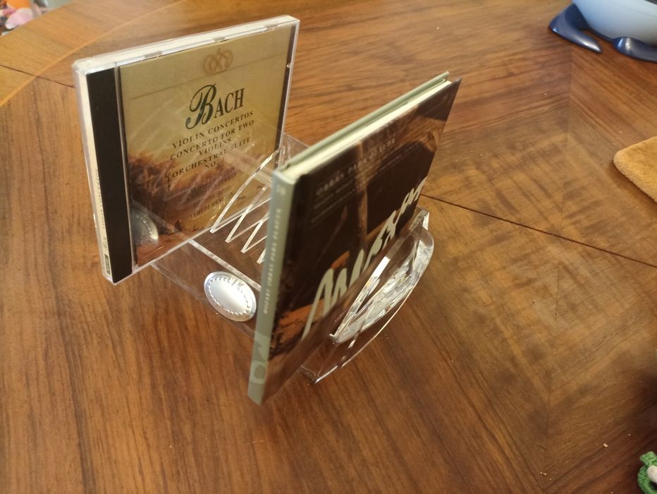 Porta CDs acrílico