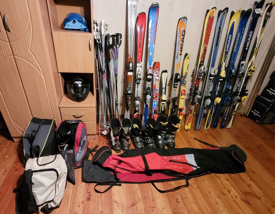 Narty kijki buty kakakaski gogle pokrowce