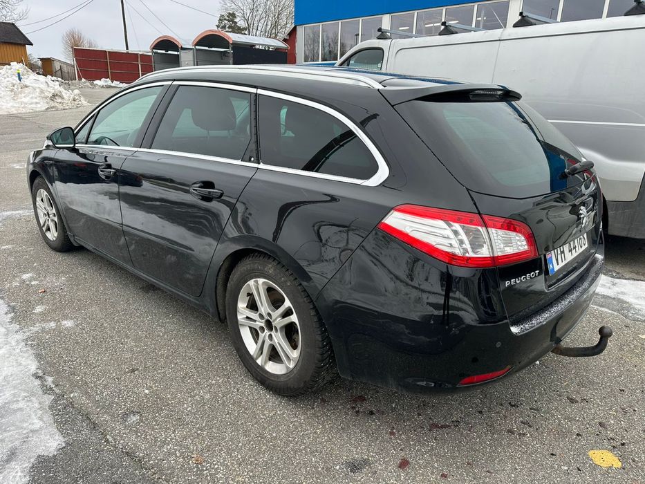 Peugeot 508 SW 2012