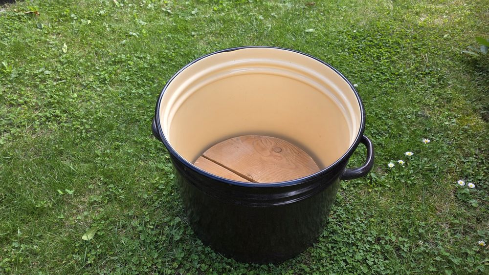 Duży garnek emaliowany 45l