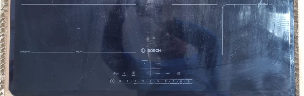 Szyba do  indukcji Bosch z małym uszczerbkiem na koncówce