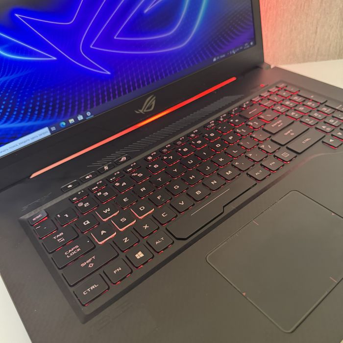 Ігровий ноутбук Asus Rog Strix i7 7700, Gtx 1060 6Gb, 16Gb Ddr4