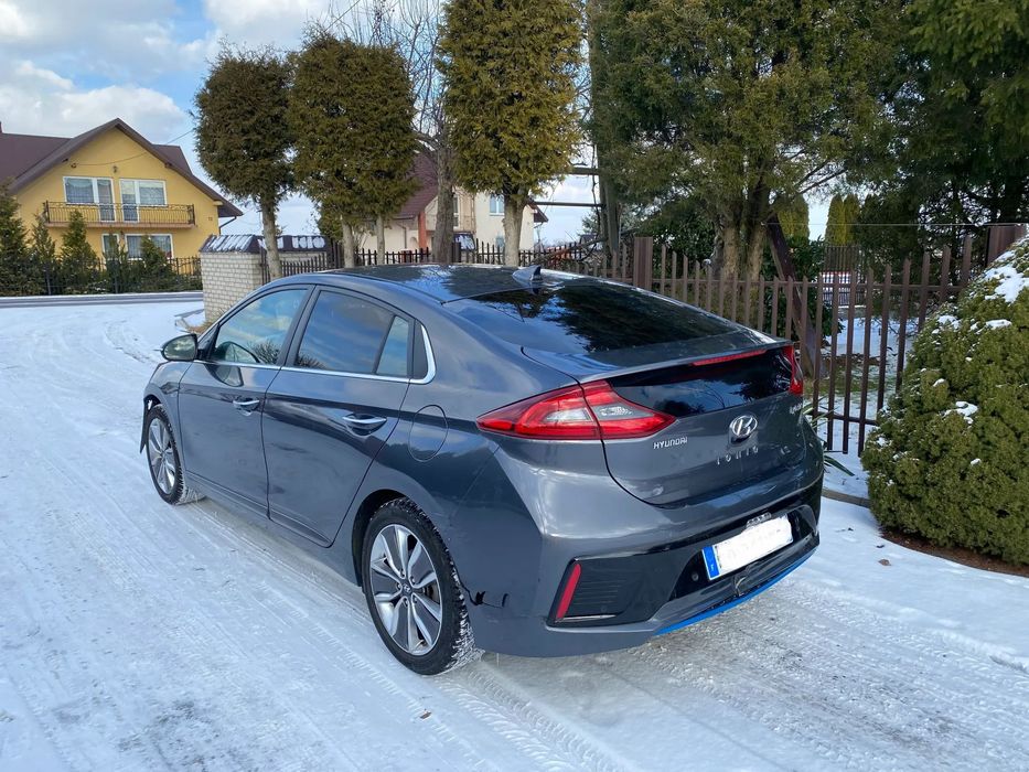 Hyundai IONIQ Hybryda 1.6 cm3 105 Ps Automat , Skóra , Kamera , Nawigacja ,