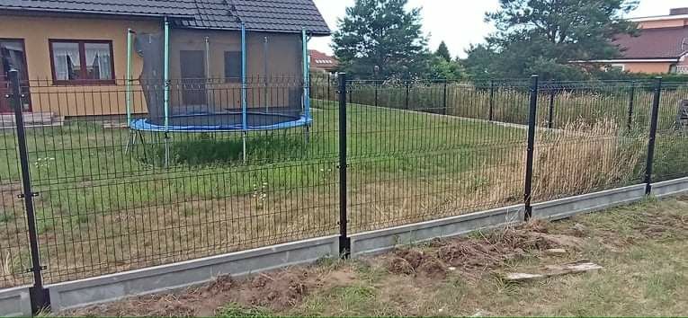 Ogrodzenie panelowe panele ogrodzeniowe słupki producent