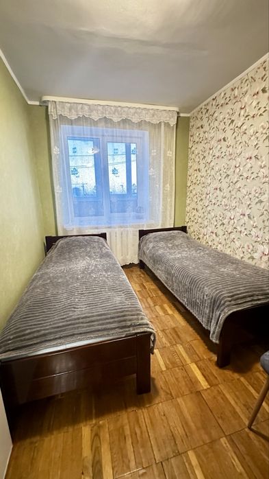 подобова ,  оренда 2-3-4 кім.  квартира центр