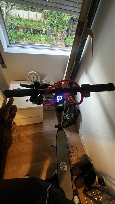 Trotinete Elétrica Urban Glide 100 Evo– 3 Meses de Uso, Como Nova