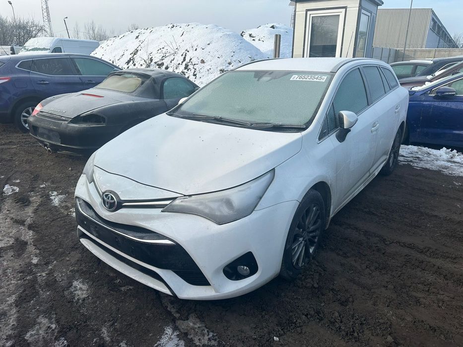 Toyota Avensis silnik 1.6 D-4D 2016r,Anglik z kluczykami