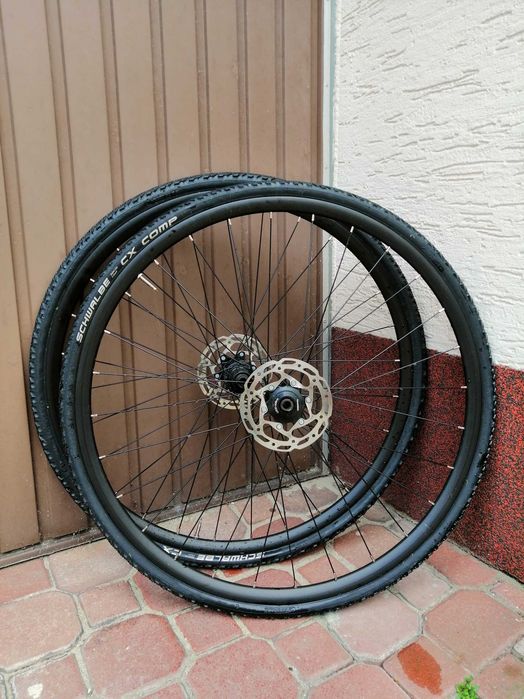 Koła 28" ALEXRIMS ATD470 Shimano RS470 Sztywna Oś + Opony Schwalbe CX