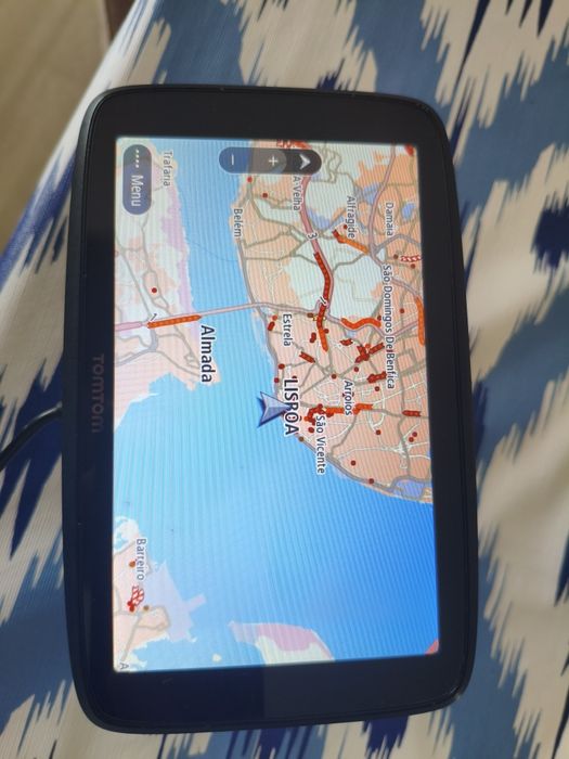 Vendo PS4 e um GPS TomTom
