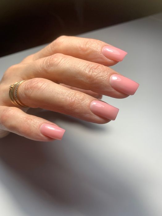 Манікюр педикюр нарощування нігтів на верхні і нижній форми