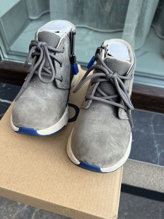 Осінні ботінки UGG