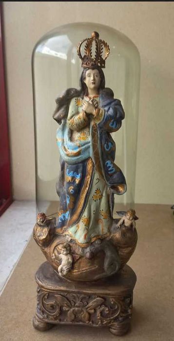 Escultura de Santa + Campânula em vidro