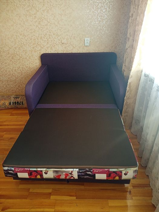 Продам диван в гарному стані.