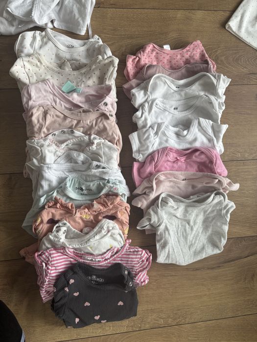 Ubranka dla dziewczynki ( Tommy H , DKNY JEANS itd ) rozmiar 50-62
