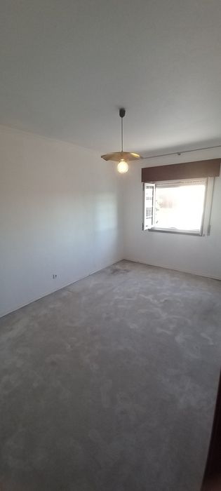Arrenda-se quarto
