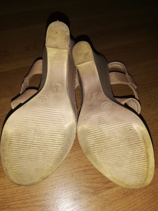 Szpilki sandałki lasocki 37