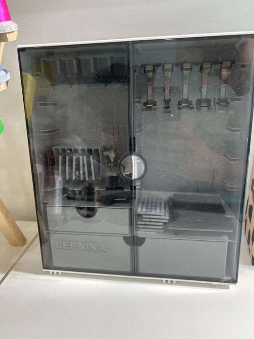 Bernina b720 com modulo de bordar e extras
