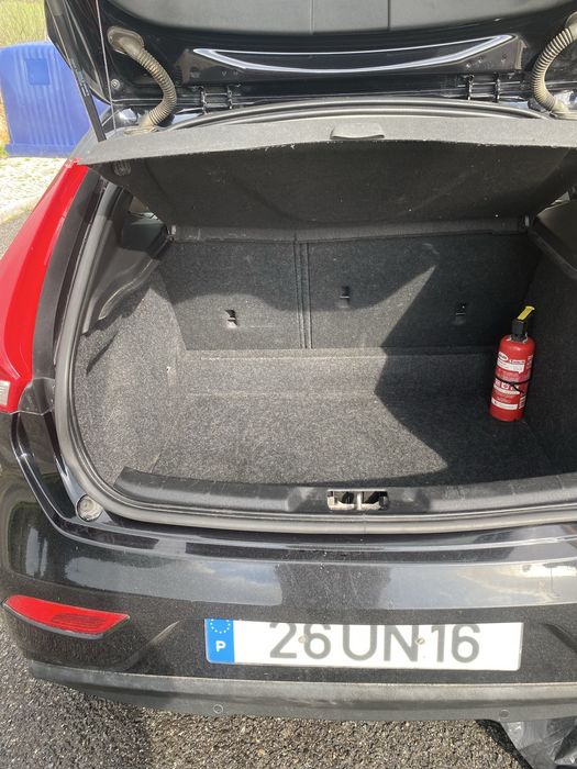 Carro Volvo V40 para venda