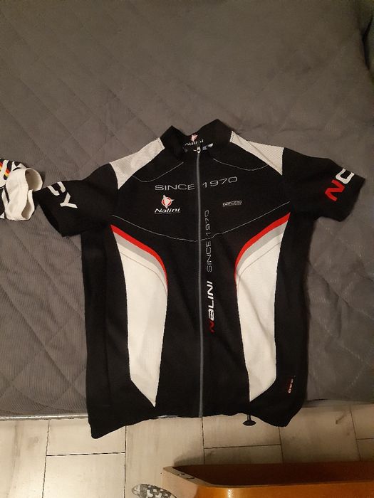 5 koszulek i bluza na rower za 100 zl