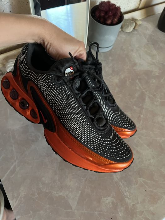 Кросівки Nike Air Max Dn 43 оригінал Black/Orange HJ6695-001