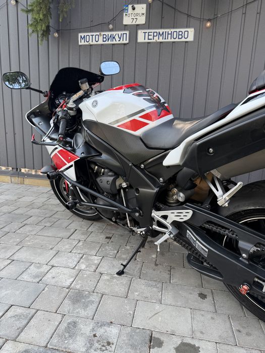 Yamaha R1 доставка-обмін