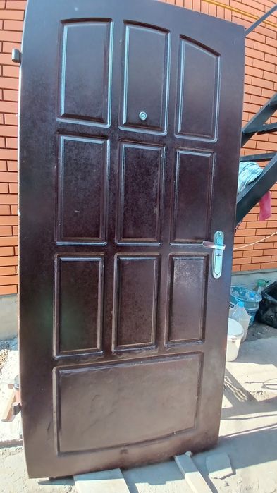 Двері вхідні б/у