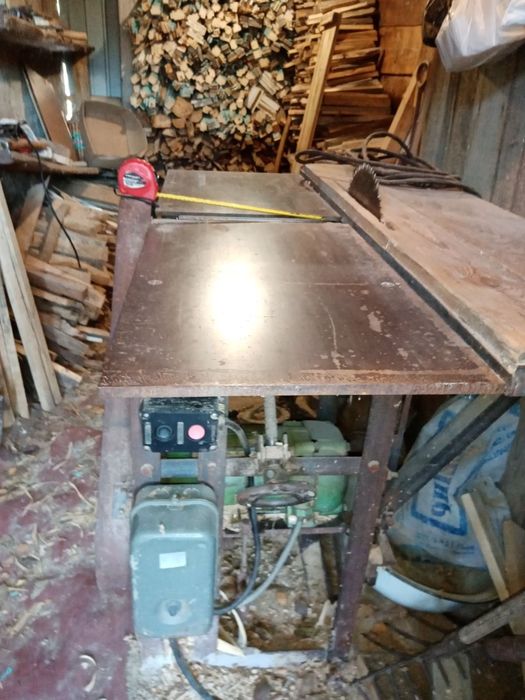 Деревообрабатывающий станок