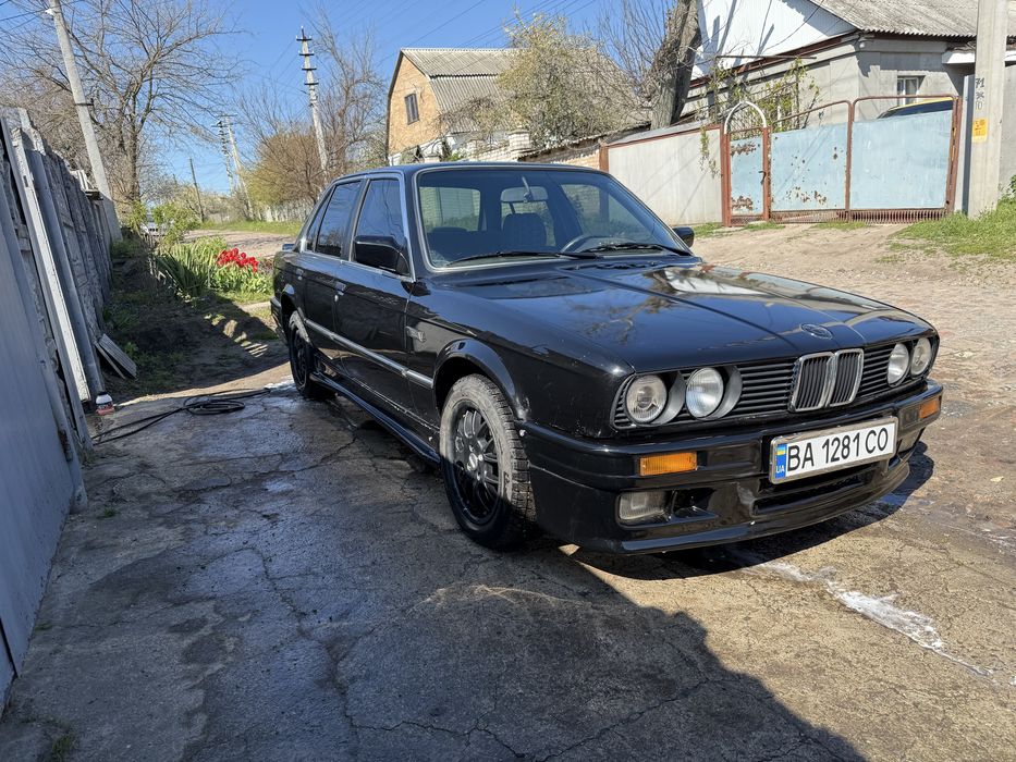 Продам Bmw e30 324D