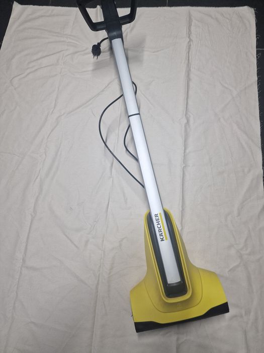 limpador de pátios elétrico Kärcher PCL 4.  Ideal para tirar verdete
