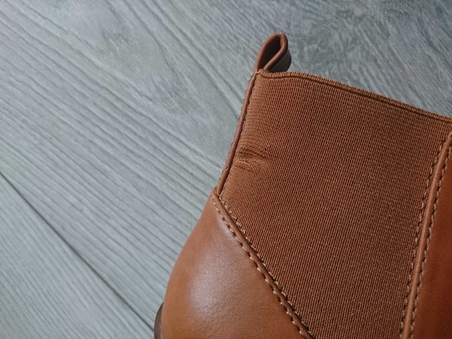 Botki sztyblety Bershka camel brązowe na słupku r. 39