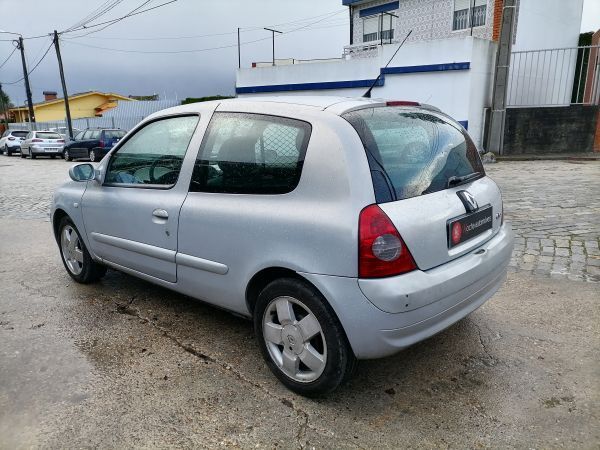 Para Peças Renault Clio Ii Caixa (Sb0/1/2_)