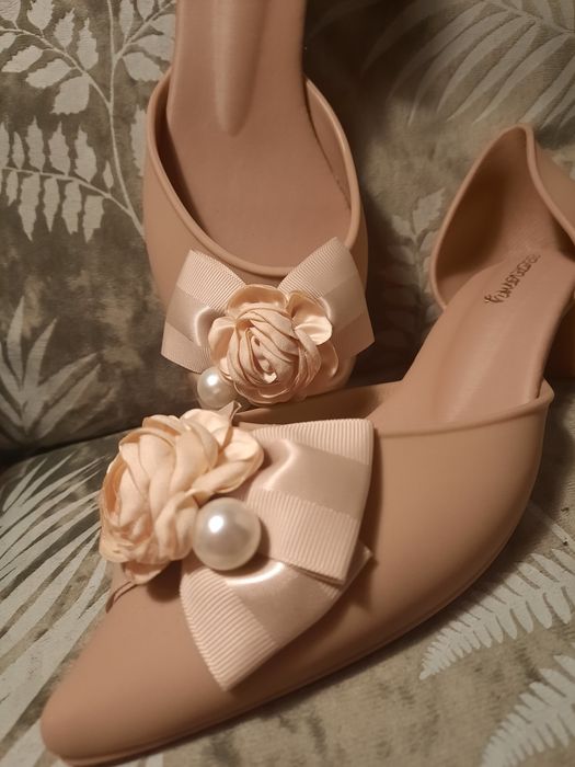 Buty slubne/ kolor nude-naturalny, bez, z perla