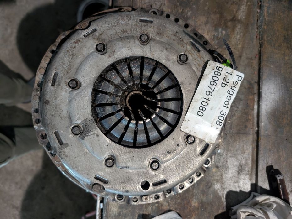 Peugeot 1,2 dwumasa z sprzęgłem