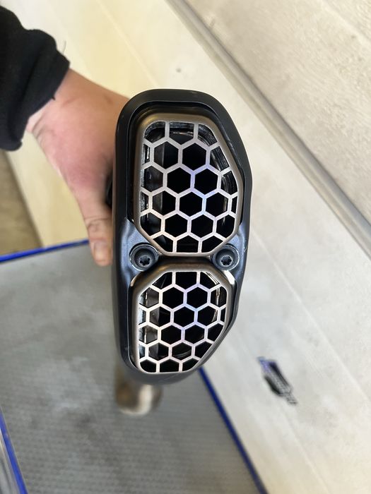 Wydech końcówka wydechu Akrapovic ducati multistrada v4 Akrapovic