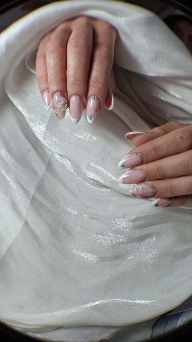 Manicure, pedicure  hybrydowy