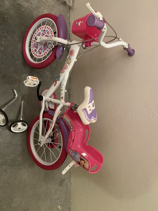 Bicicleta de menina da barbie como nova