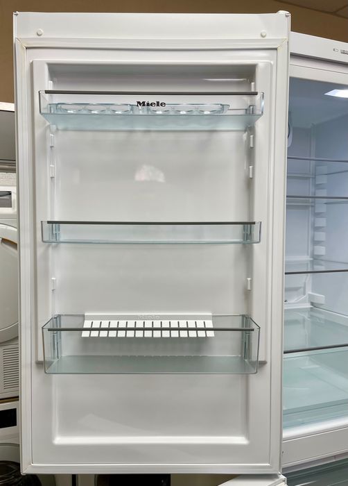 Холодильник Miele