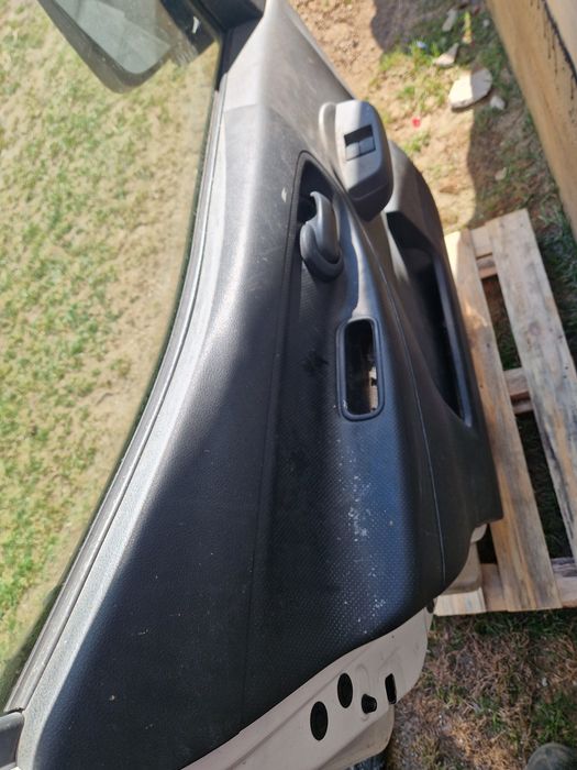Drzwi lewe przód Nissan NV200 lakier QM1