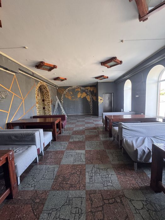 приміщення з ремонтом  в центрі міста під ресторан,магазин,тц