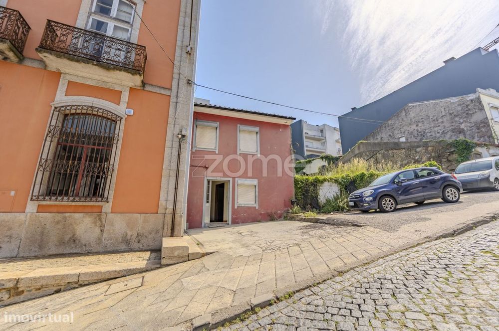 Moradia para Reabilitar no Centro de Braga