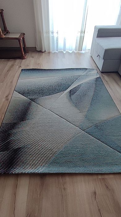 Tapete de grande dimensões grosso Conforama 260cm/230cm