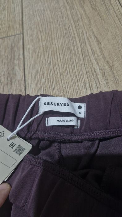 Spodnie z modalu Reserved S