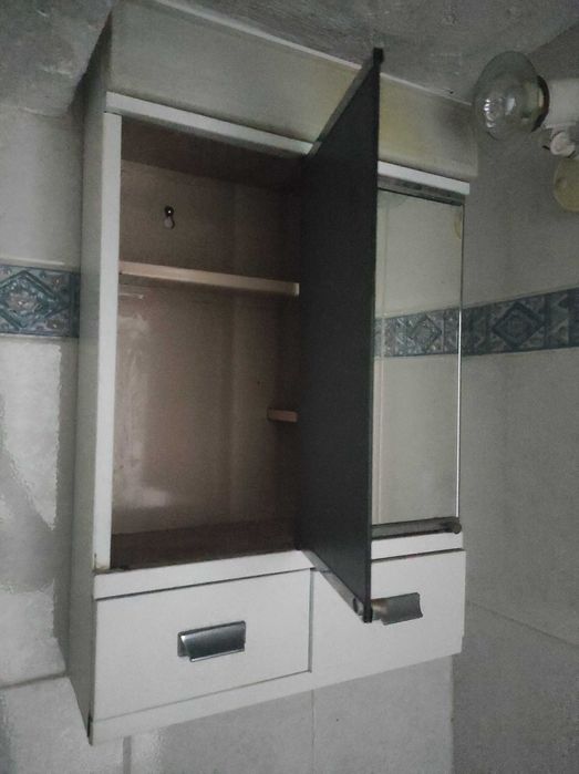 Armário de WC de parede