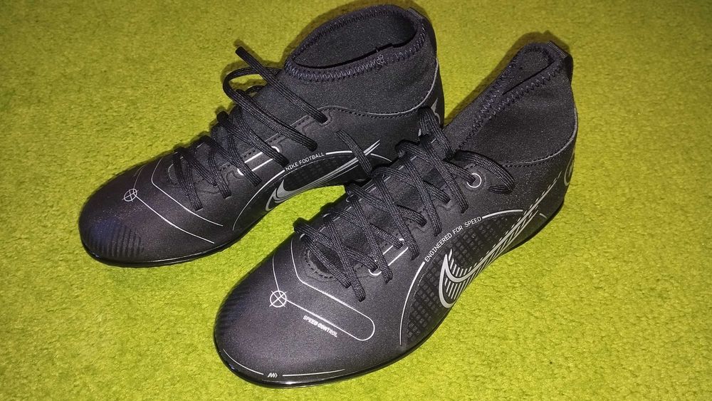 Nowe korki Nike Superfly 8 Club FG lanki r. 38,5