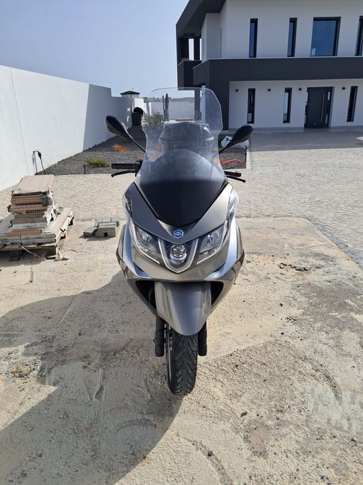 Piaggio X10 350 Executive