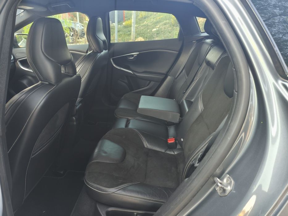 Volvo V40 2.0 R design Nova