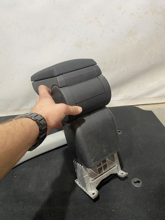 Підлокітник фабія 2,подлокотник шкода фабия 2,оригинал шкода фабія 2